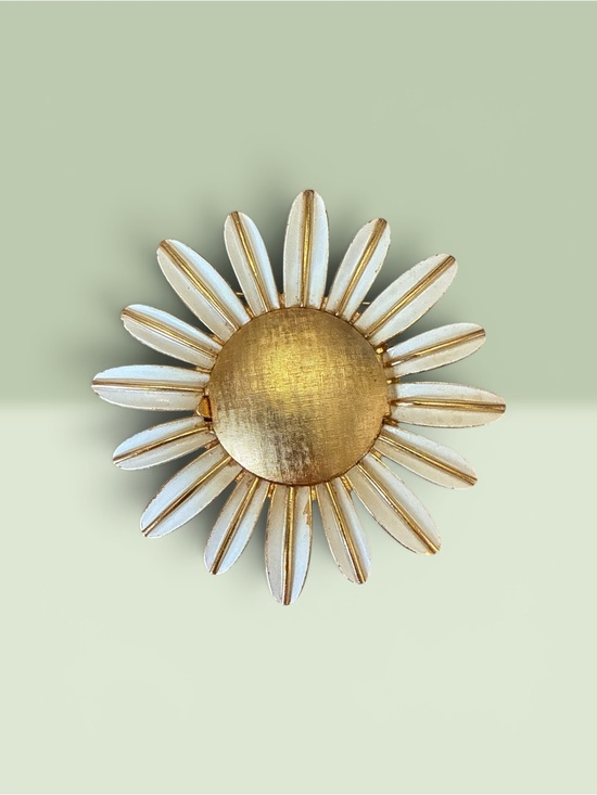 Avon Jewelry - White and Gold Daisy Brooch - Classic Floral Accessory